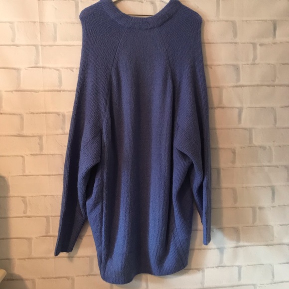 Free People | Oversized V-neck Sweater Dress / Tunic - Picture 4 of 8